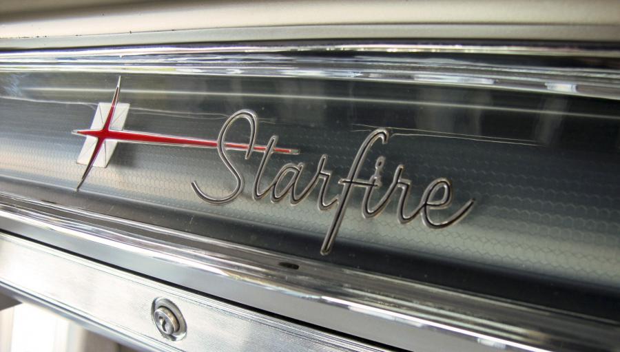  Oldsmobile Starfire Hardtop Coupe 1962 года  (фото 16 из 30)